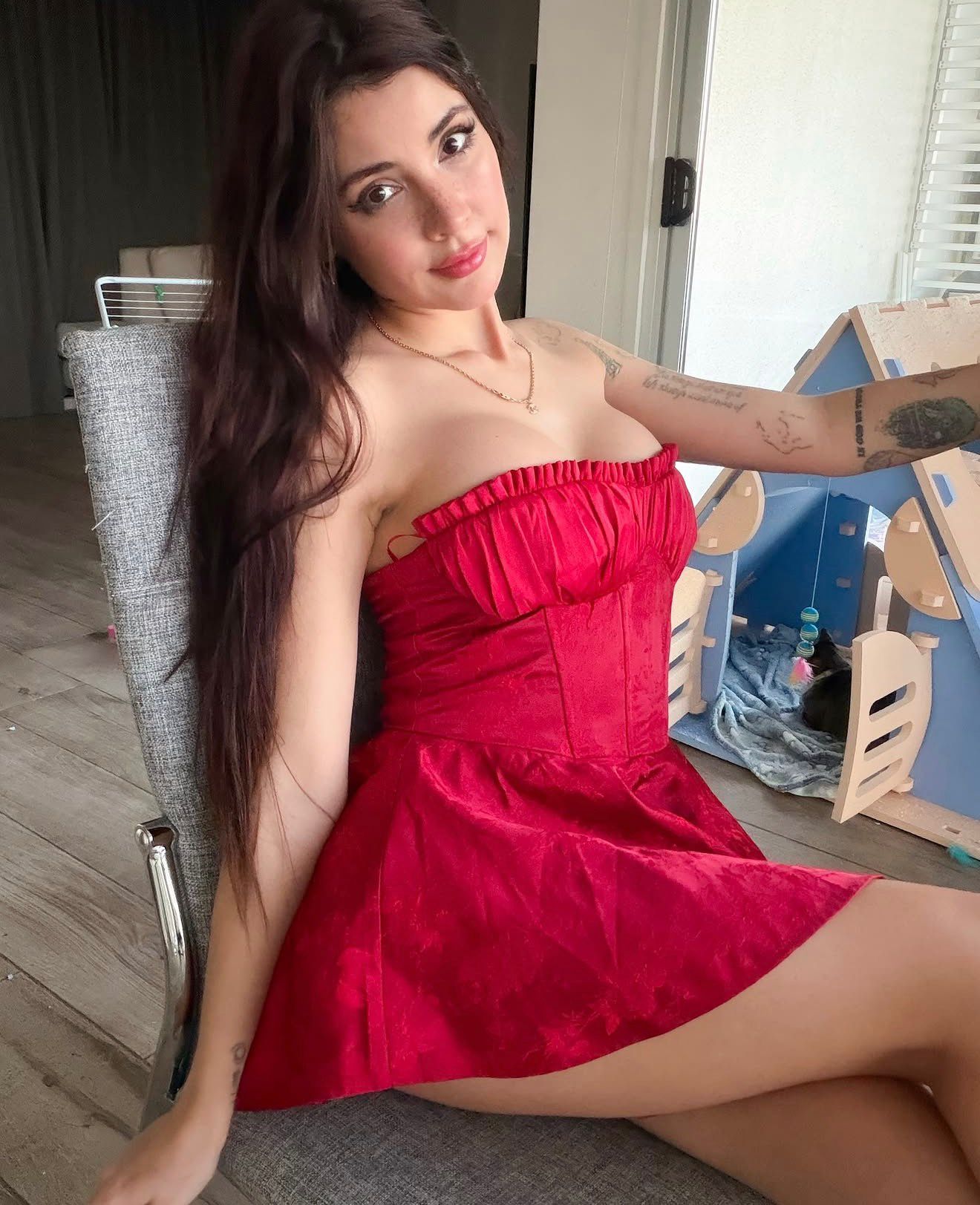 Refahiye Zarif ve Güçlü Kadın Bayan Escort Elifnur